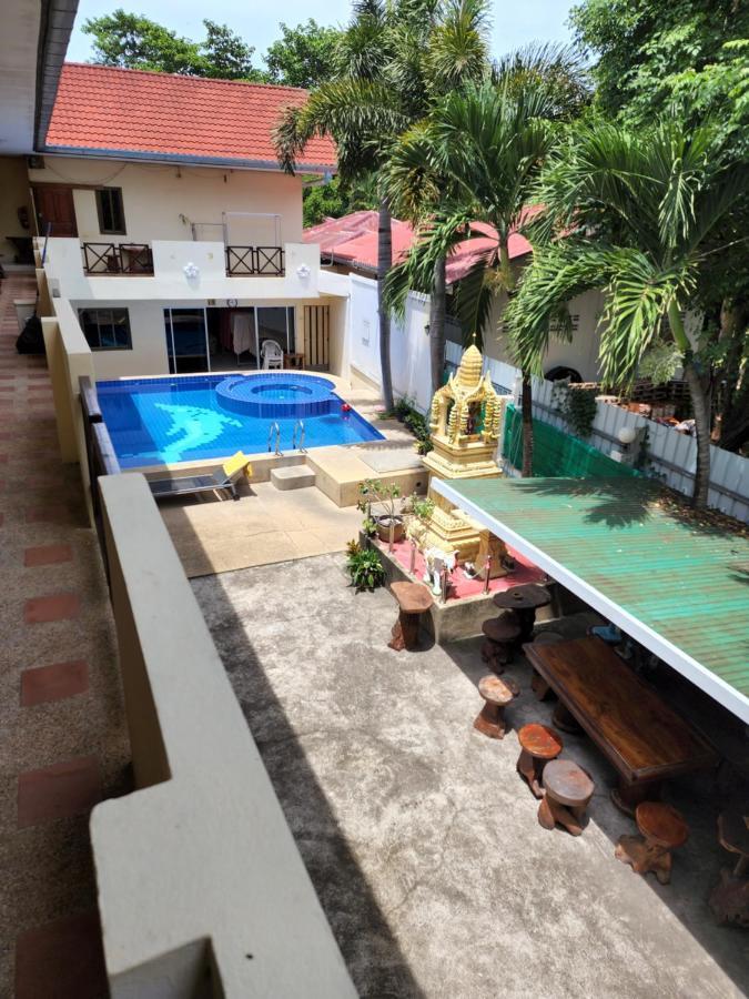 Happy Valley Pattaya Jomtien Beach Exterior photo